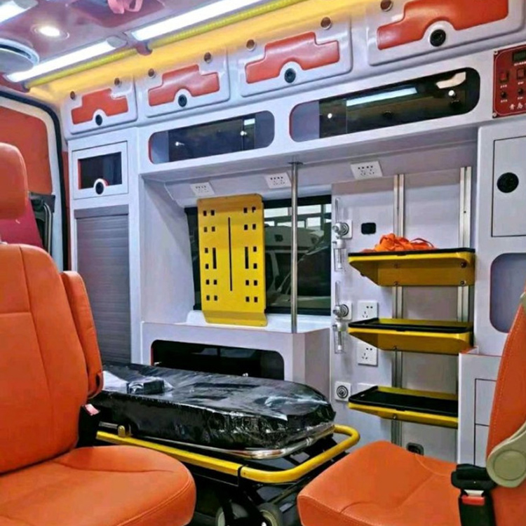 普兰店长途救护车护送病人租赁价格